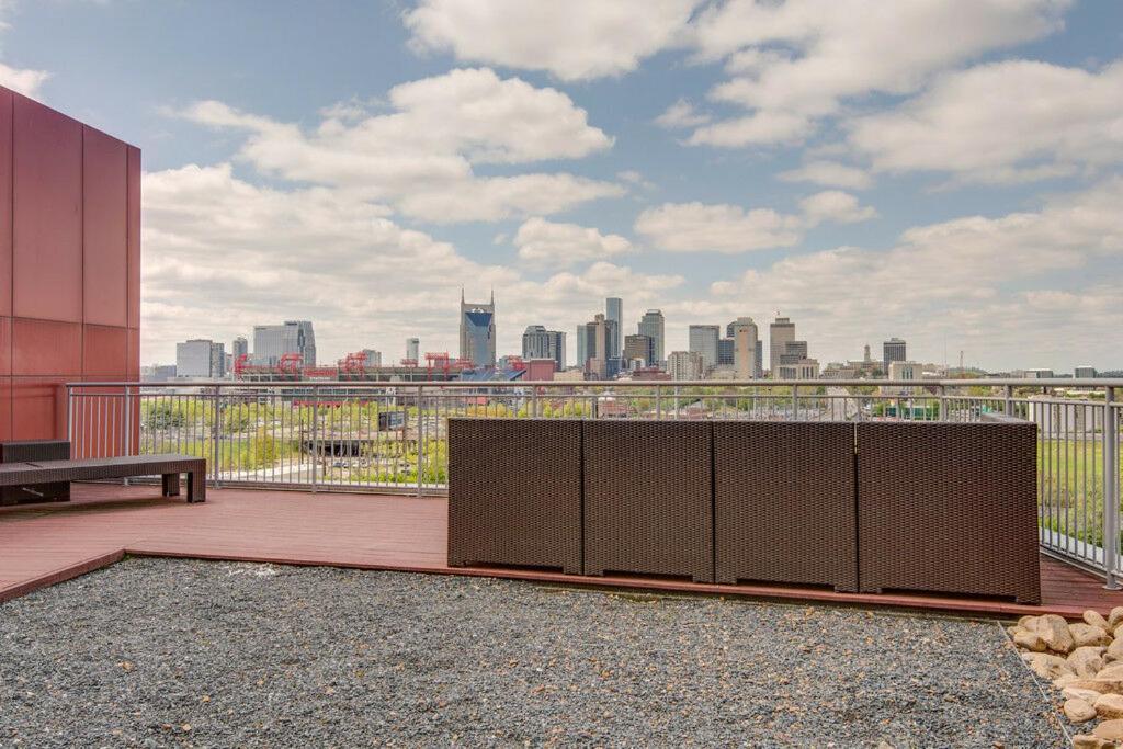 Luxe + Modern Johnny Cash Inspired Executive Condo Nashville Exterior foto